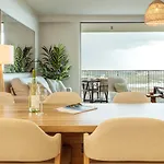 Bayline Beachfront, Lagoon View & *