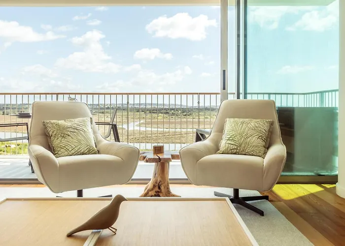 Bayline Algarve - Beachfront, Spa, Lagoon View Apartment