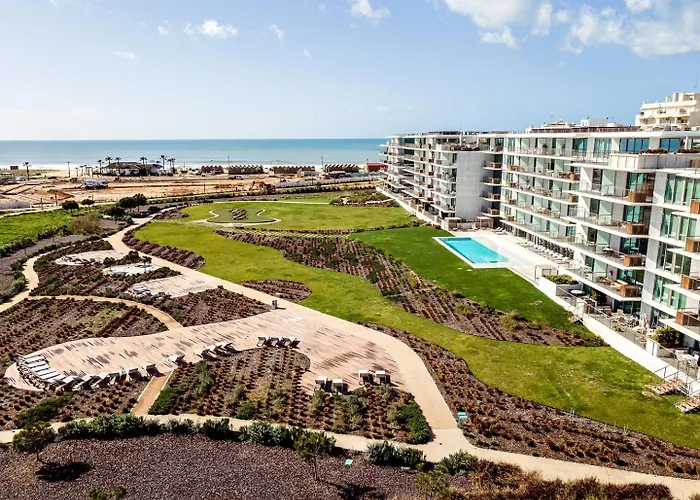 Apartment Bayline Algarve - Beachfront, Spa, Lagoon View Armacao de Pera