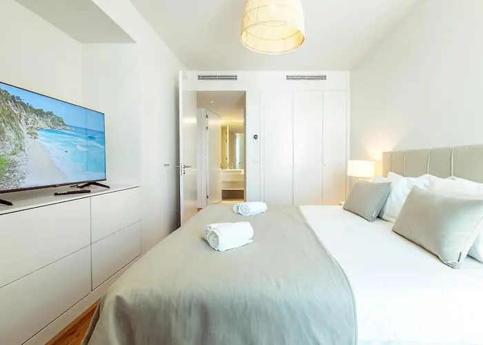 Bayline Algarve - Beachfront, Spa, Lagoon View Apartment