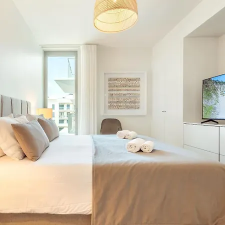 Apartment Bayline Beachfront, Lagoon View & Armacao de Pera