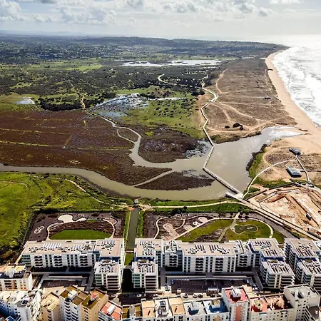 Bayline Beachfront, Lagoon View & Apartment Armacao de Pera
