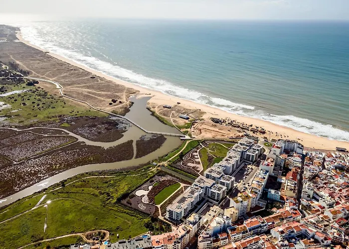 Bayline Algarve - Beachfront, Spa, Lagoon View