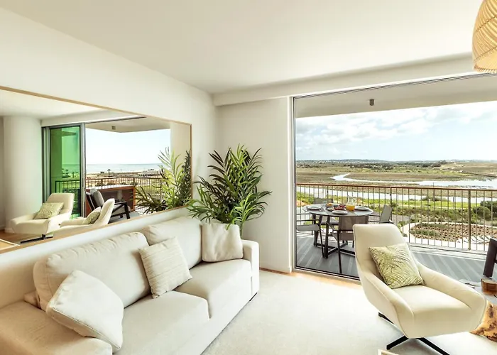 Bayline Algarve - Beachfront, Spa, Lagoon View *