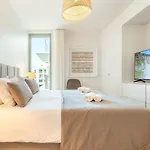 Апартаменты Bayline Beachfront, Lagoon View & Армасан-де-Пера